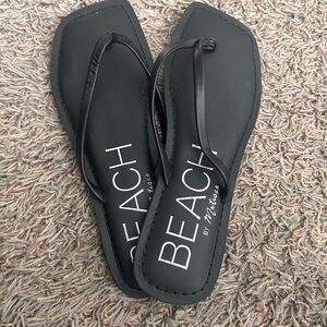 Beach by Matisse Black Flip Flops